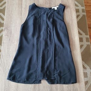 Banana Republic (Back) Button Down Blouse